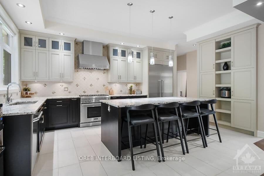 40 DELONG Drive photo 10