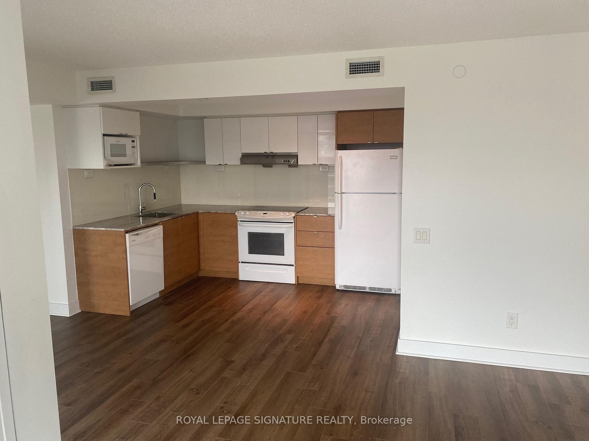 72 Esther Shiner Boulevard Unit 1007 photo 7