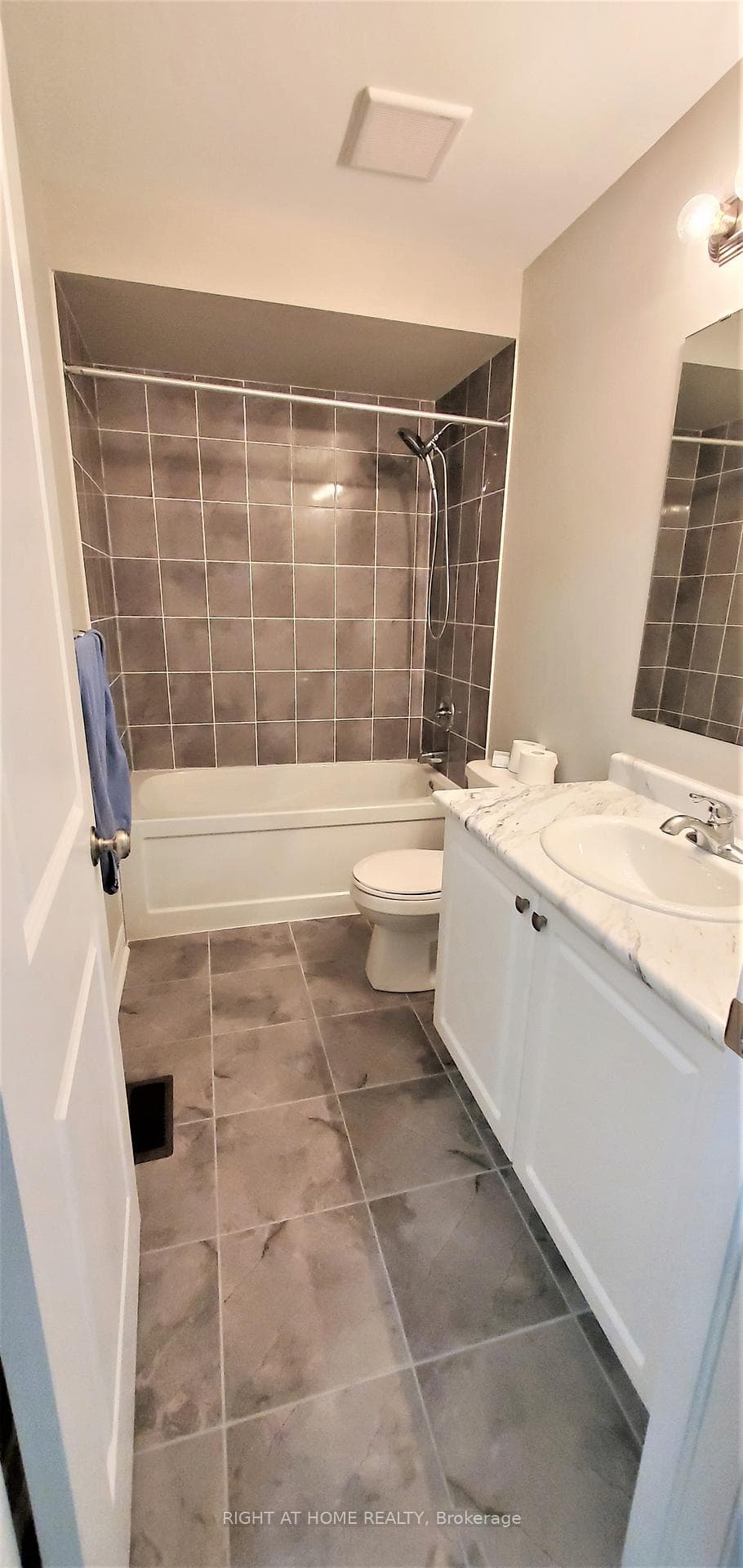 1201 Cactus Crescent photo 13