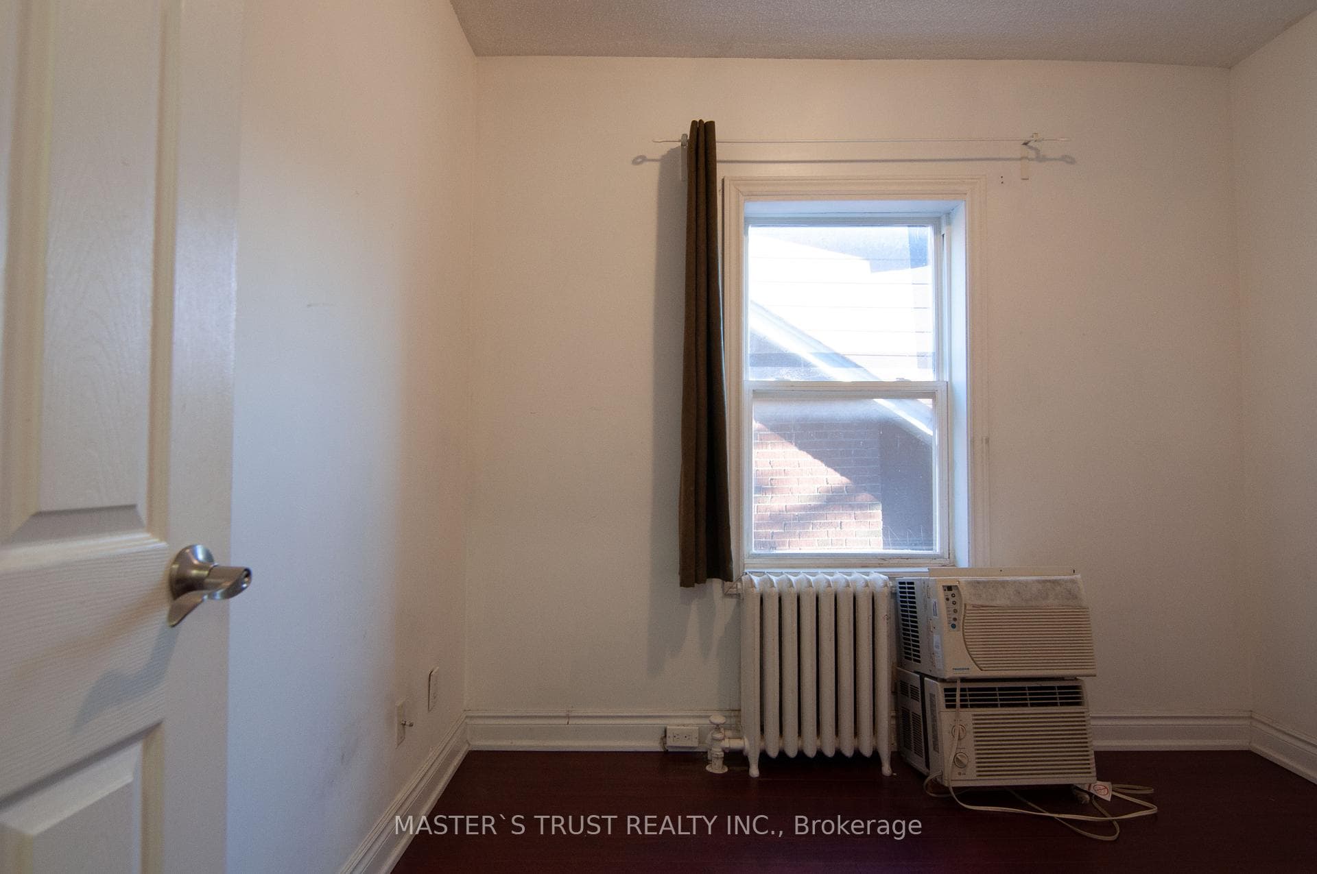 567 Oakwood Avenue Unit Upper photo 14
