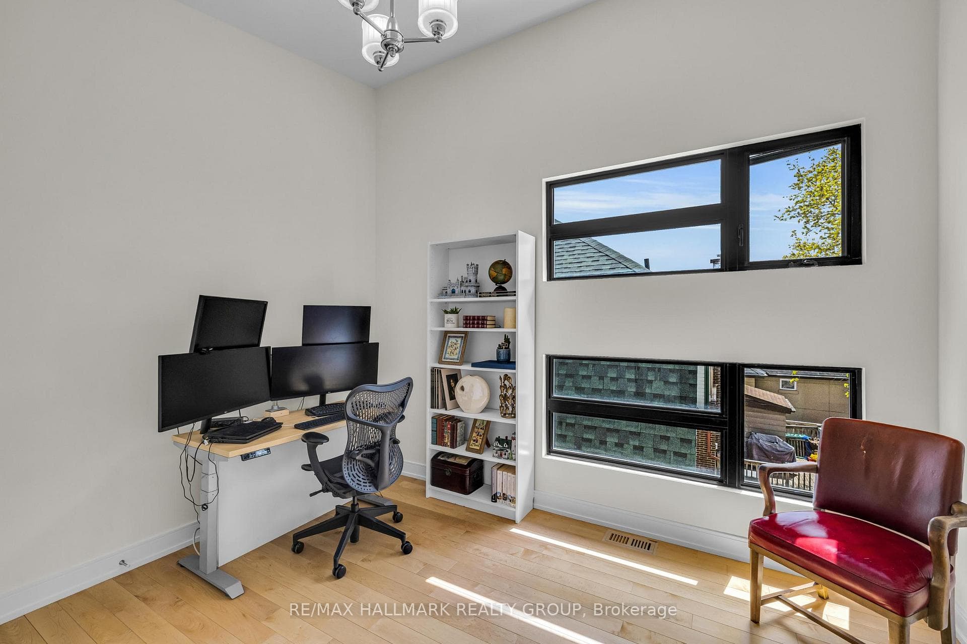 92 Grange Avenue photo 28