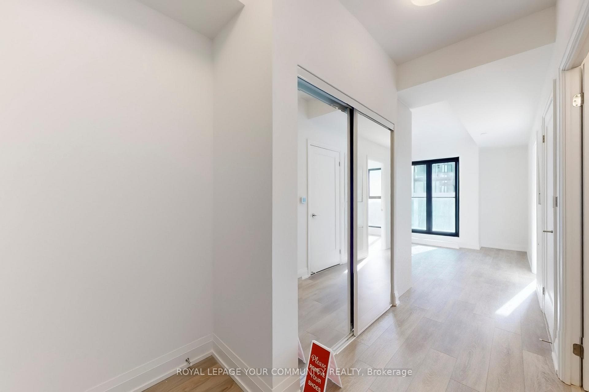20 Soudan Avenue Unit 2504 photo 25
