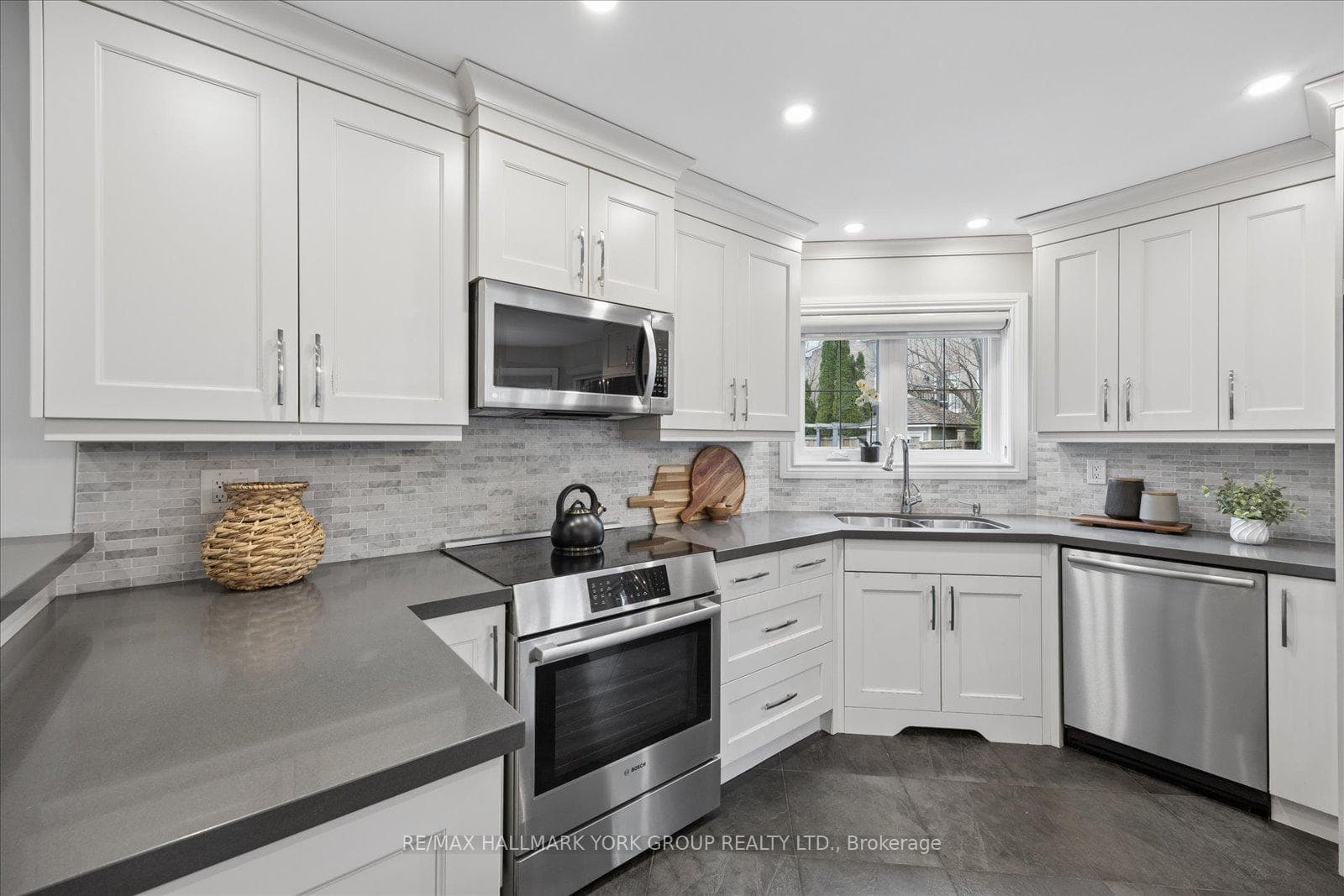 123 Brookeview Drive photo 13