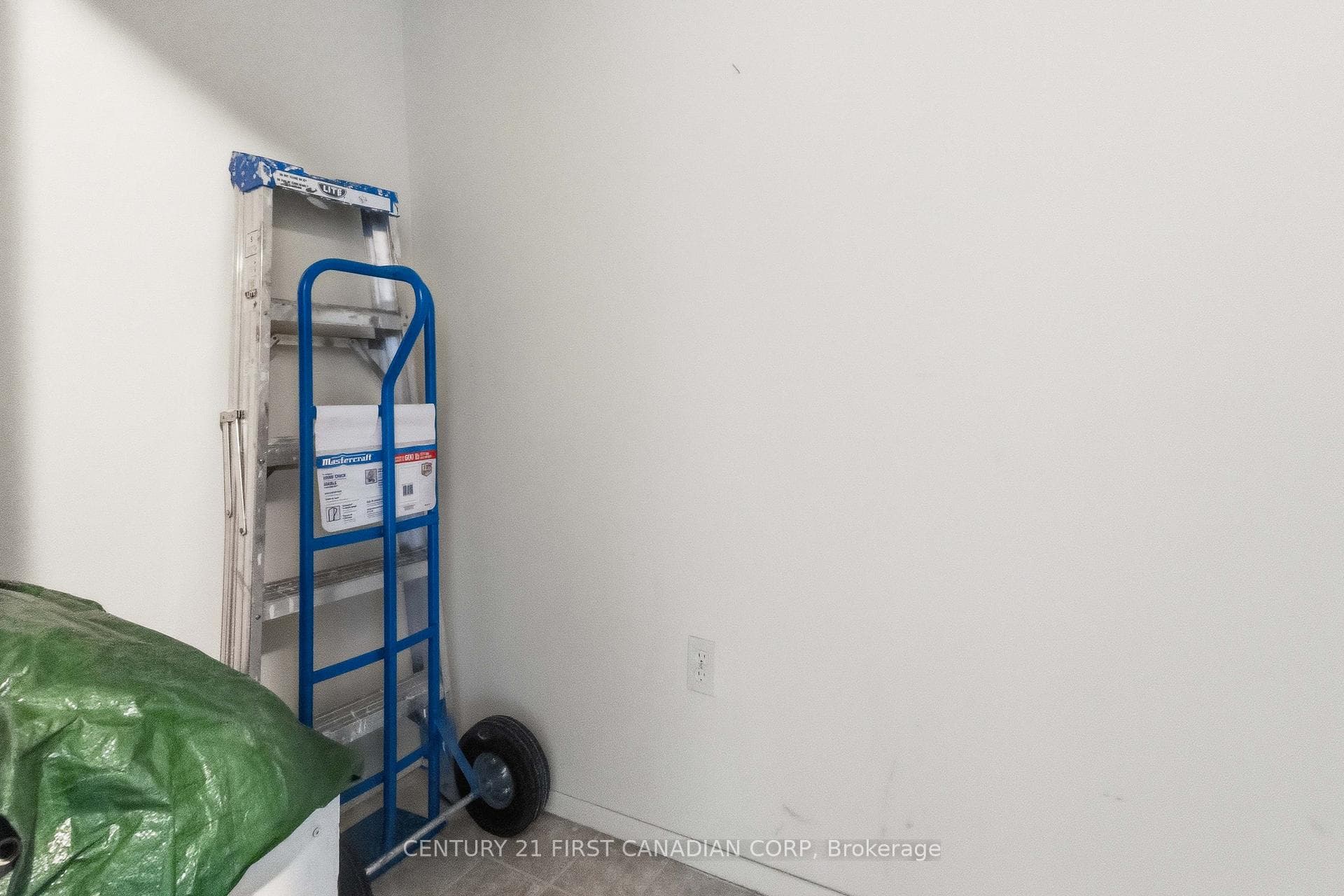 600 Grenfell Drive Unit 509 photo 31