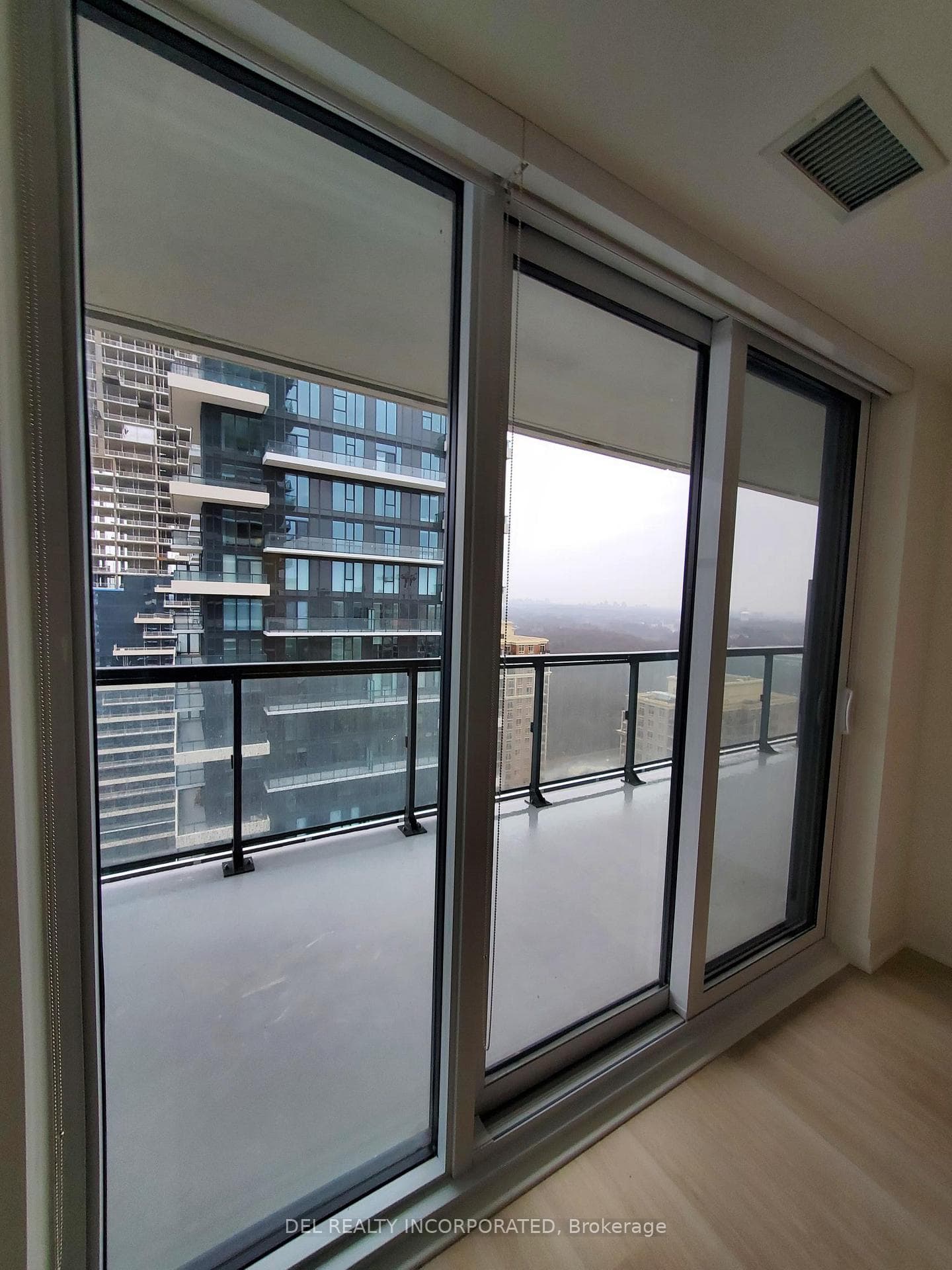 30 Inn On The Park Drive Unit 2402 photo 8