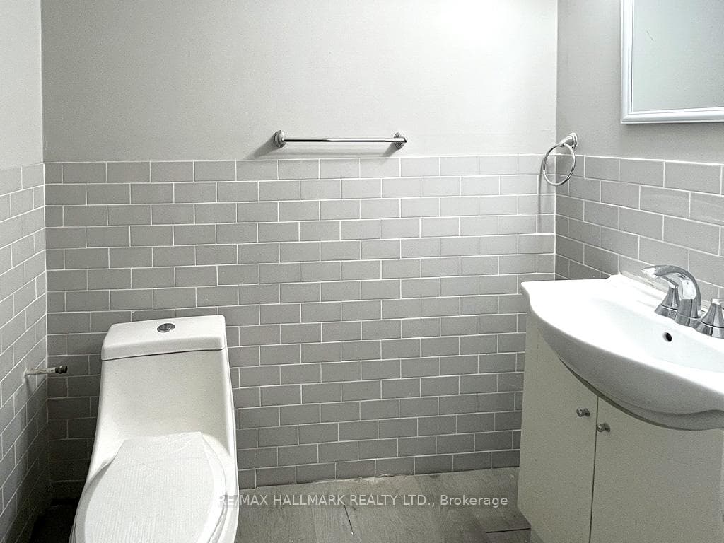 67 Claremore Avenue photo 19