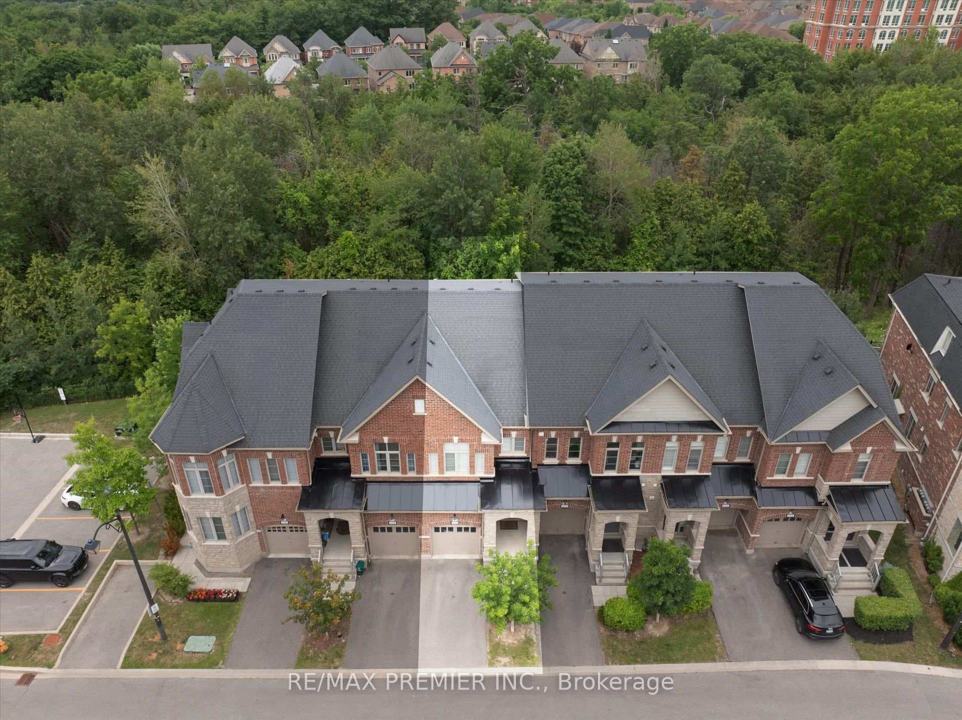 1331 Major Mackenzie Drive Unit 114 photo 3