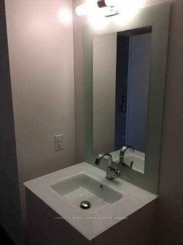 111 St Clair Avenue Unit 905 photo 7