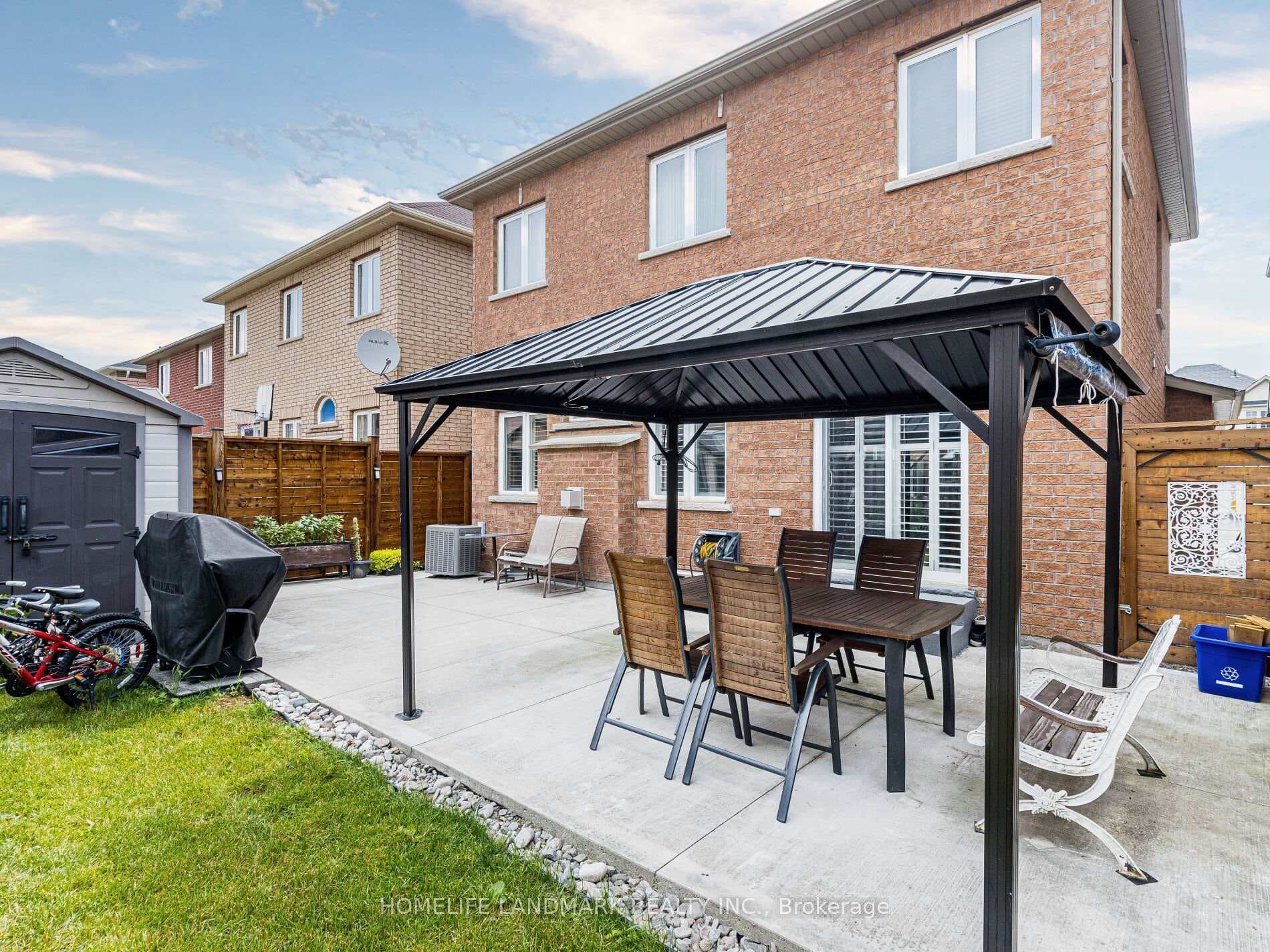 52 Hardgate Crescent photo 33