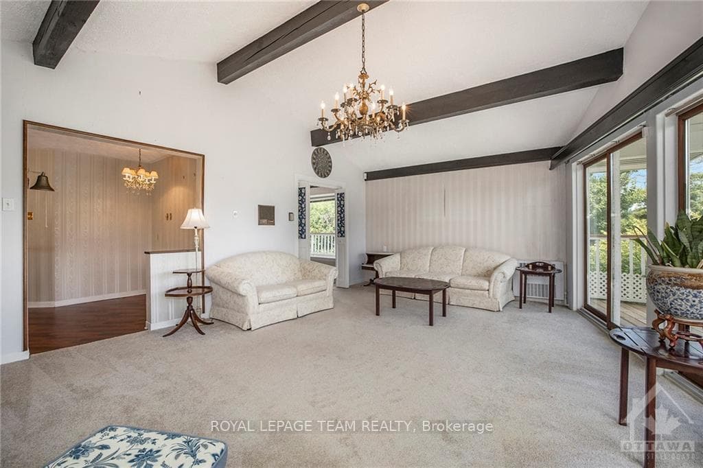 6775 RIDEAU VALLEY Drive photo 7