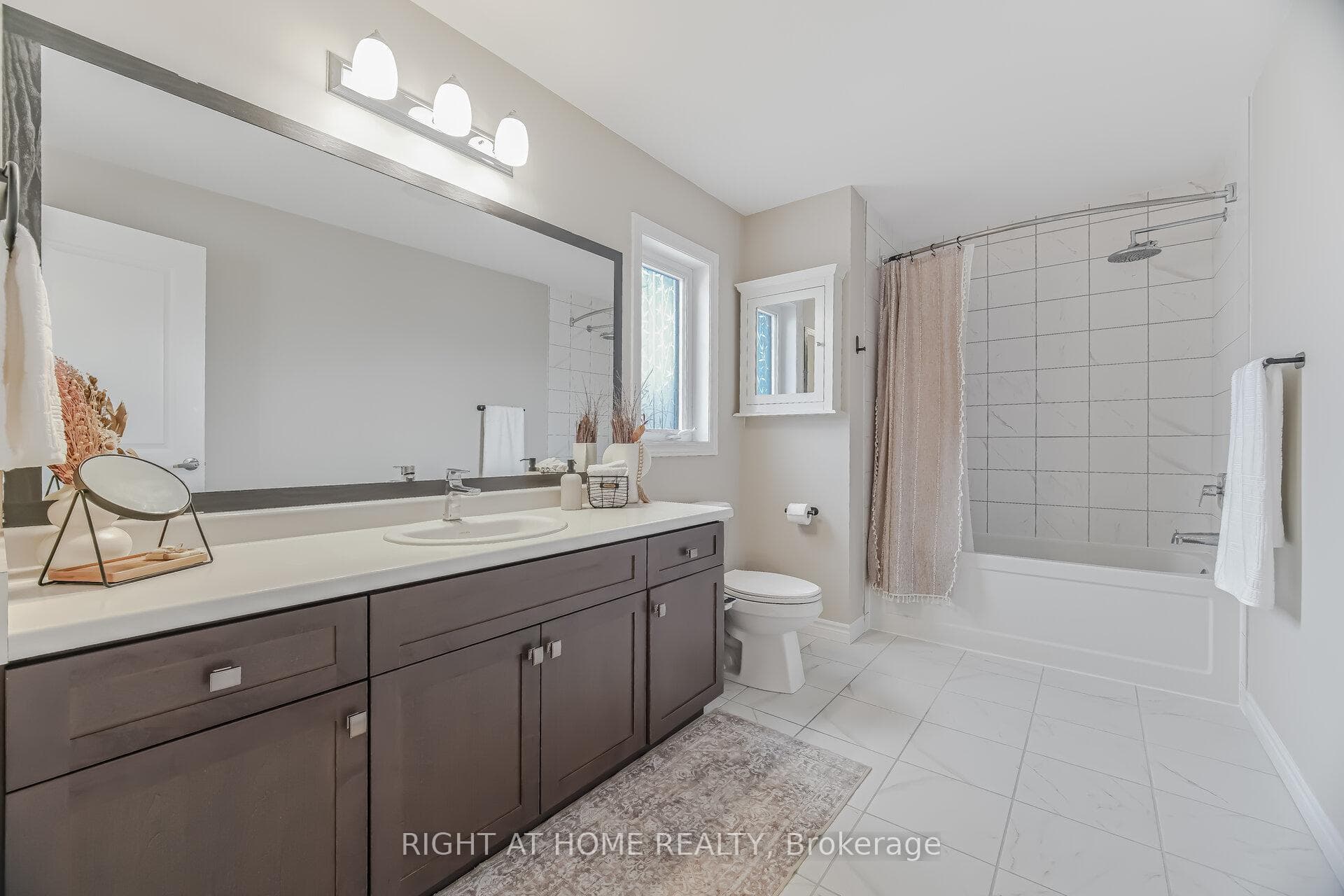 38 Ladd Avenue photo 29