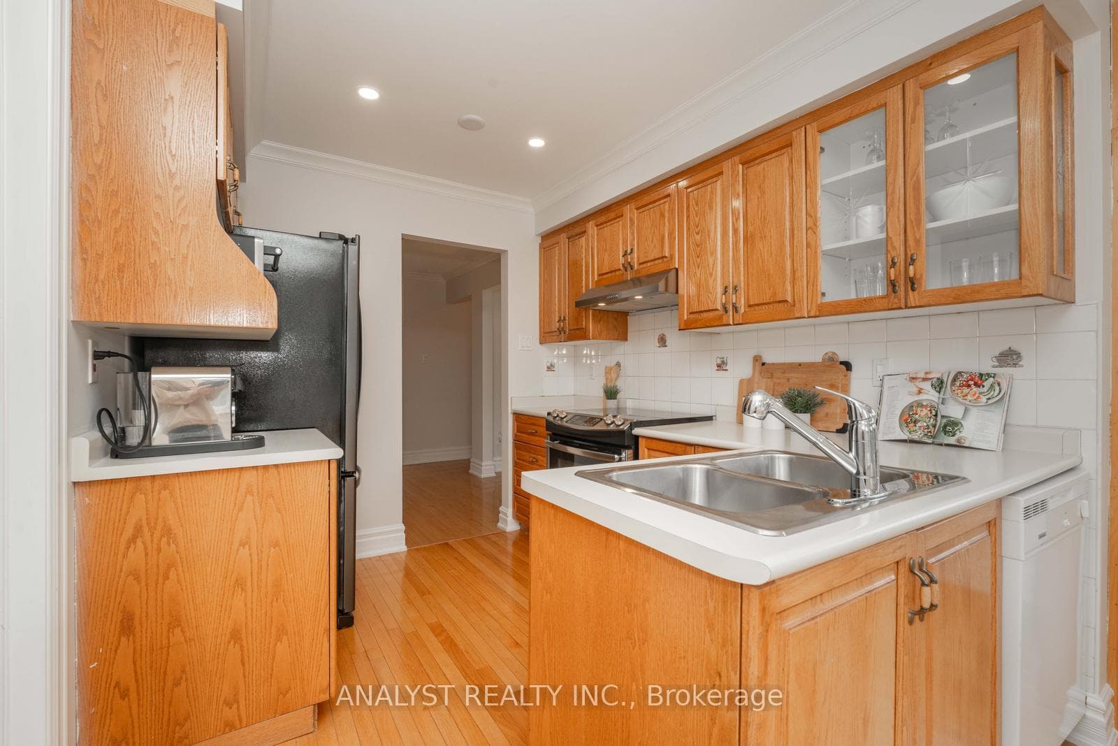 43 Fountainbridge Drive photo 14