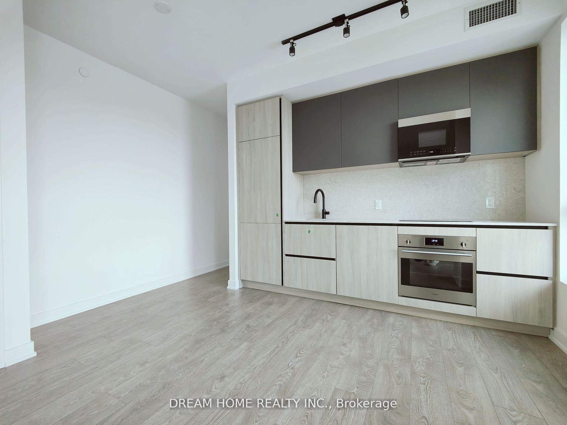 108 Peter Street Unit 3602 photo 5