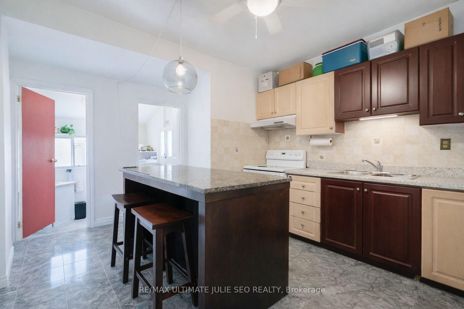 1206 Ossington Avenue photo 11