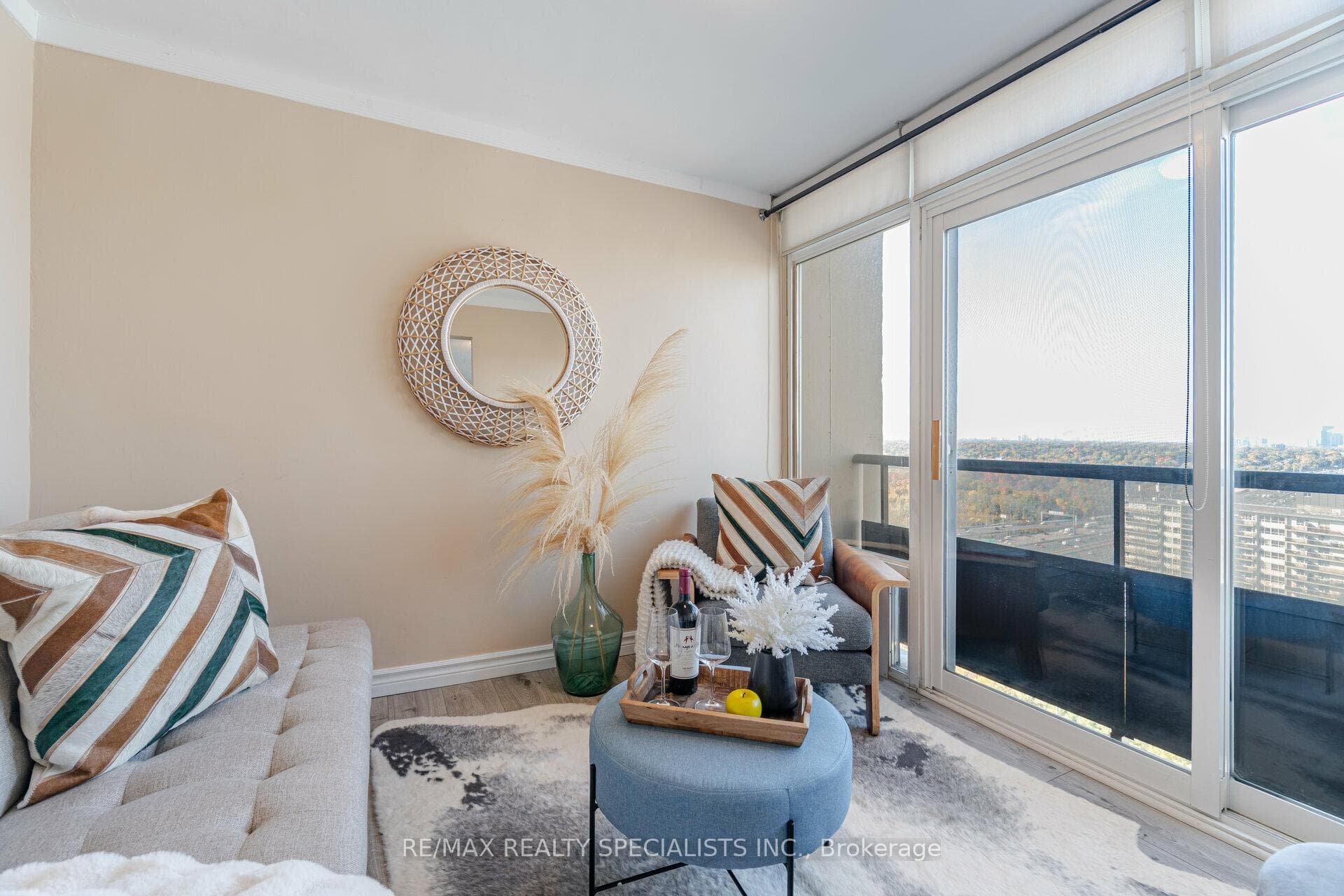 5 Parkway Forest Drive Unit 1808 photo 25