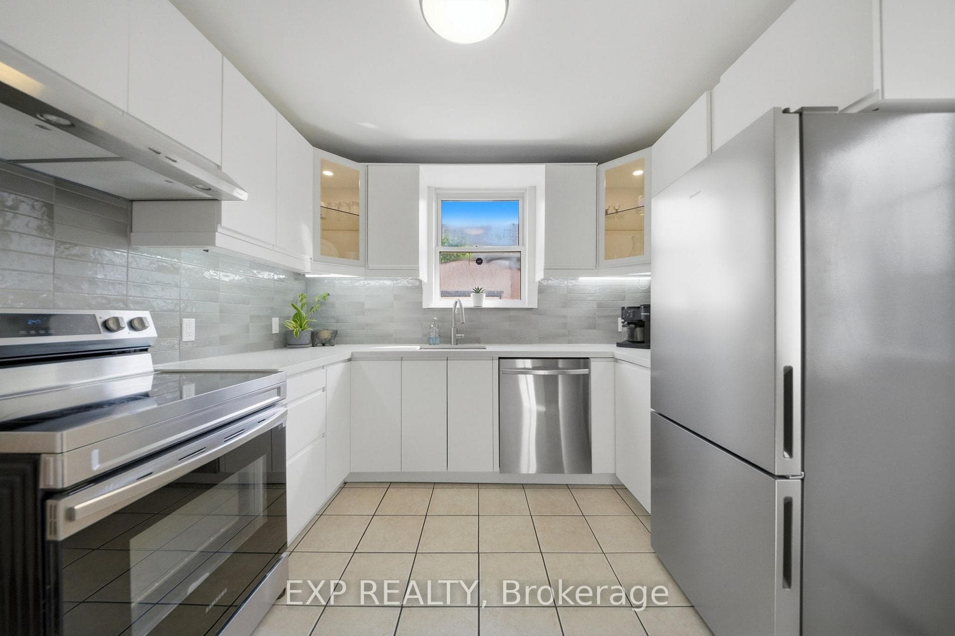 280 East 11th Street photo 9