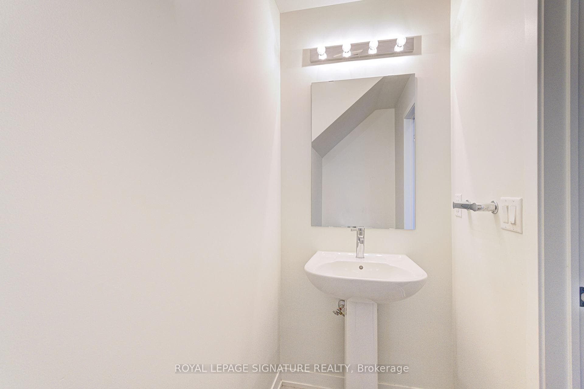 3429 Ridgeway Drive Unit 4 photo 17
