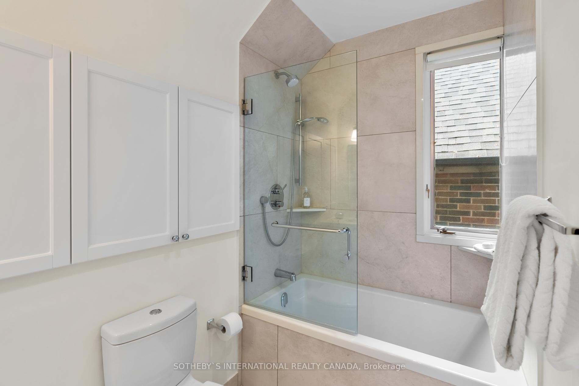 189 Hudson Drive photo 8