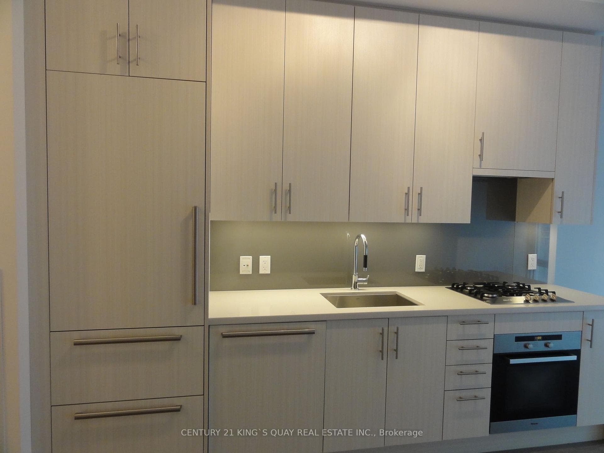 29 Queens Quay N/A Unit 719 photo 5