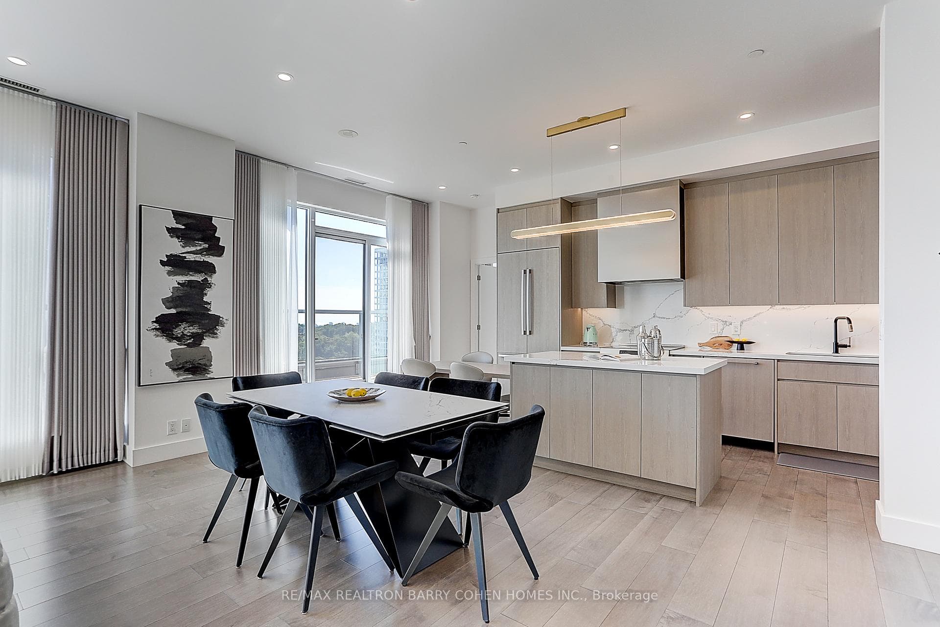 6 Parkwood Avenue Unit 903 photo 9
