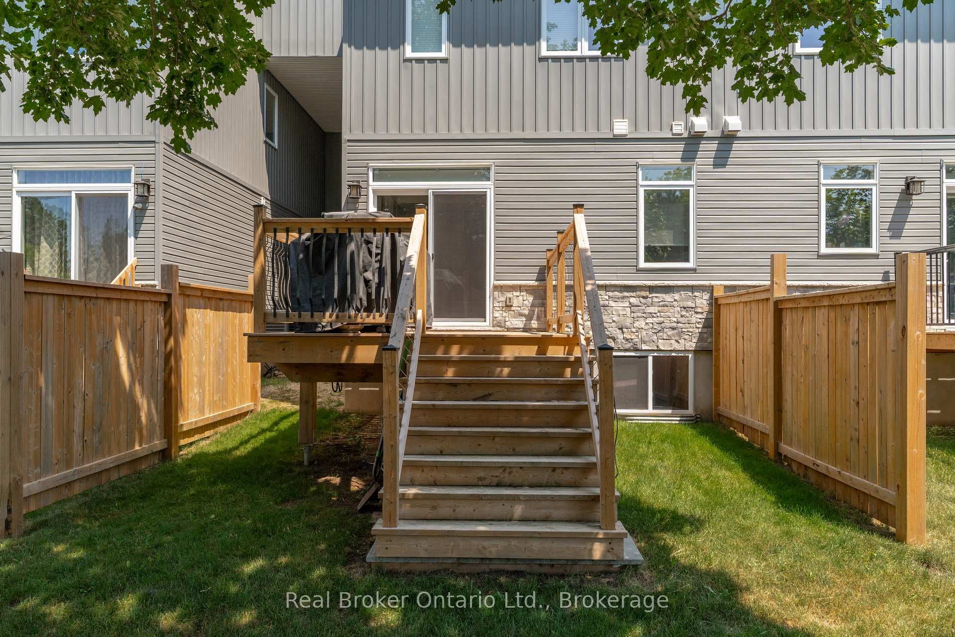 103 Stephenson Way photo 34
