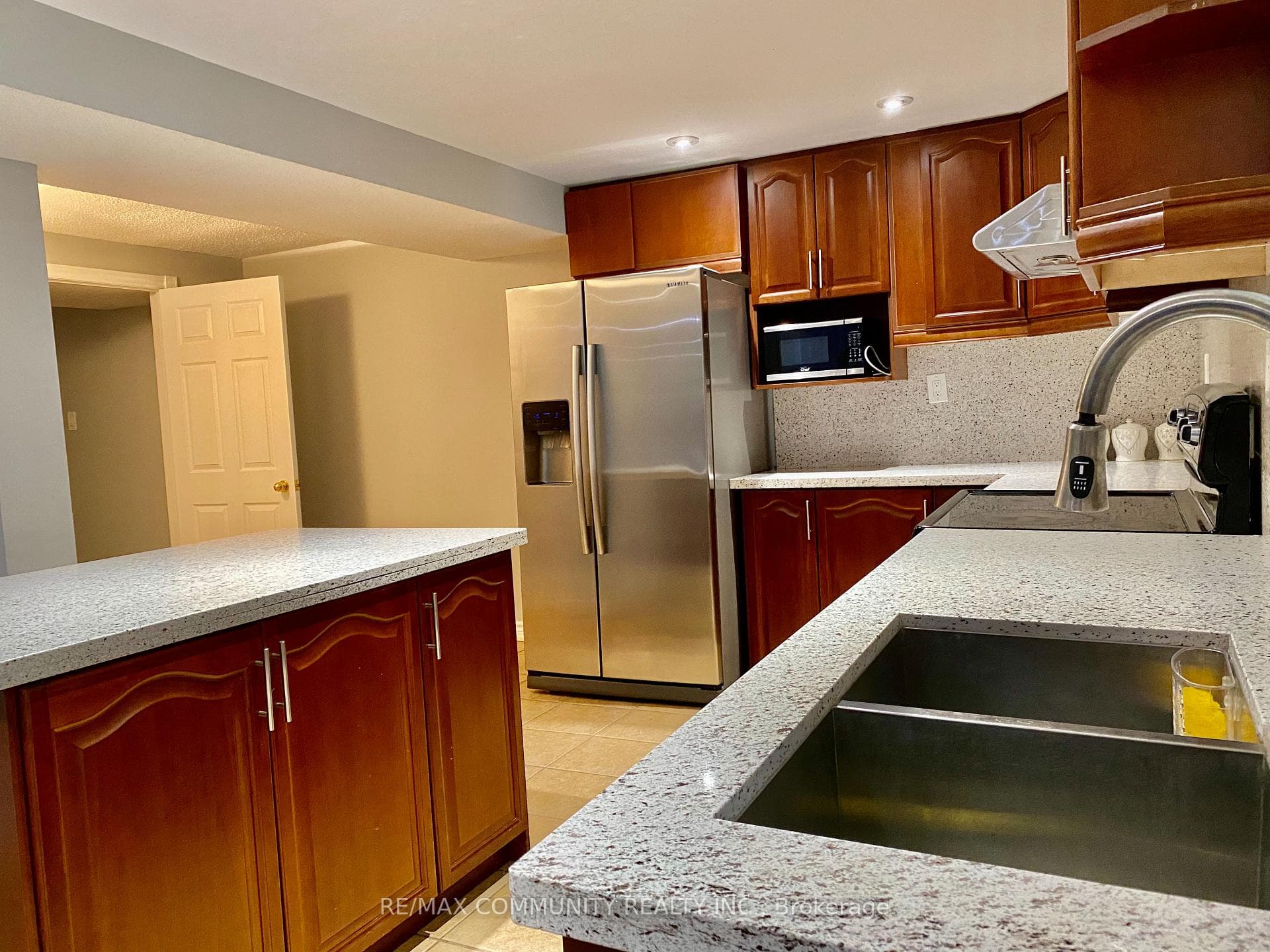 110 Orleans Drive Unit Bsmt photo 4