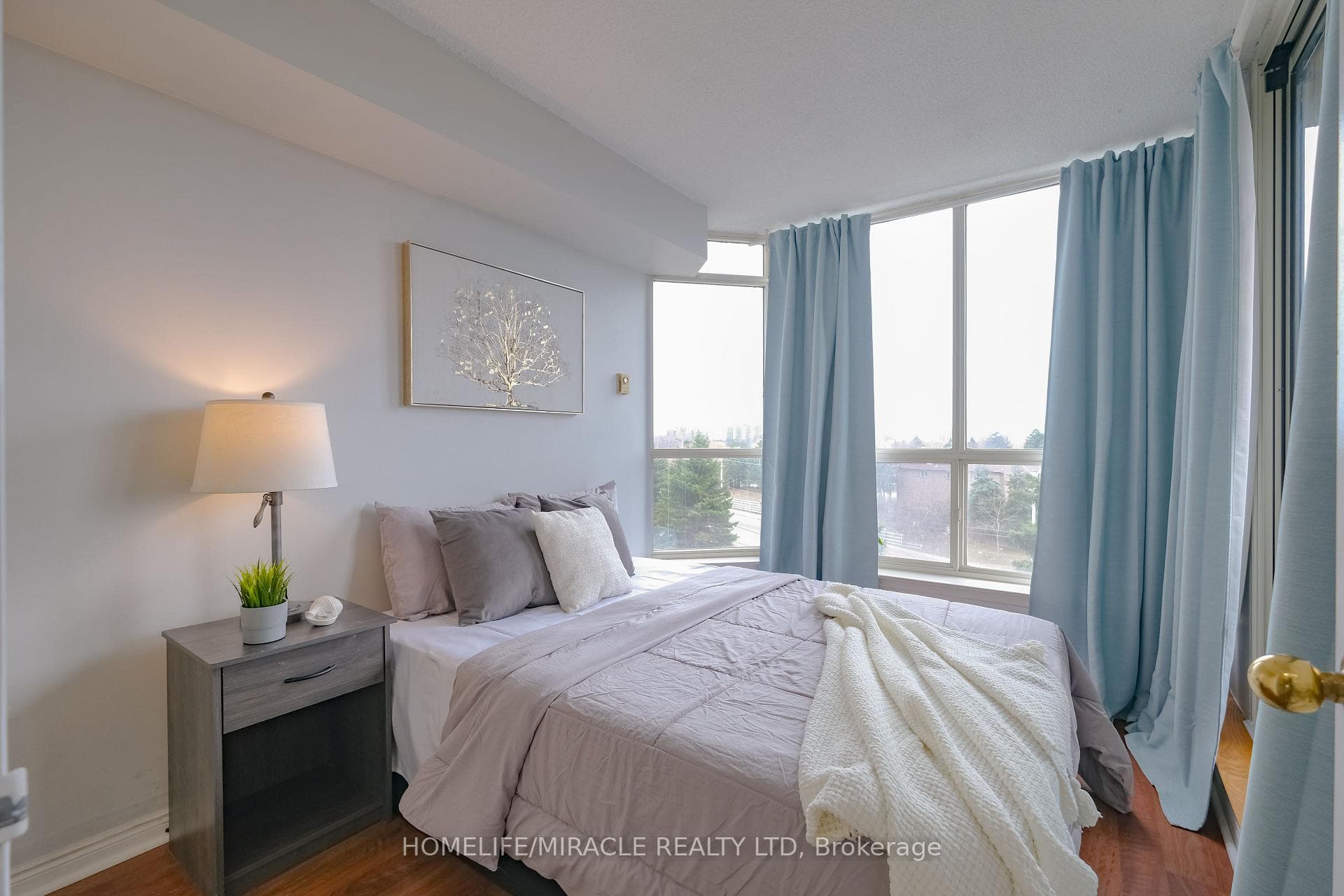 20 Guildwood Parkway Unit 602 photo 18
