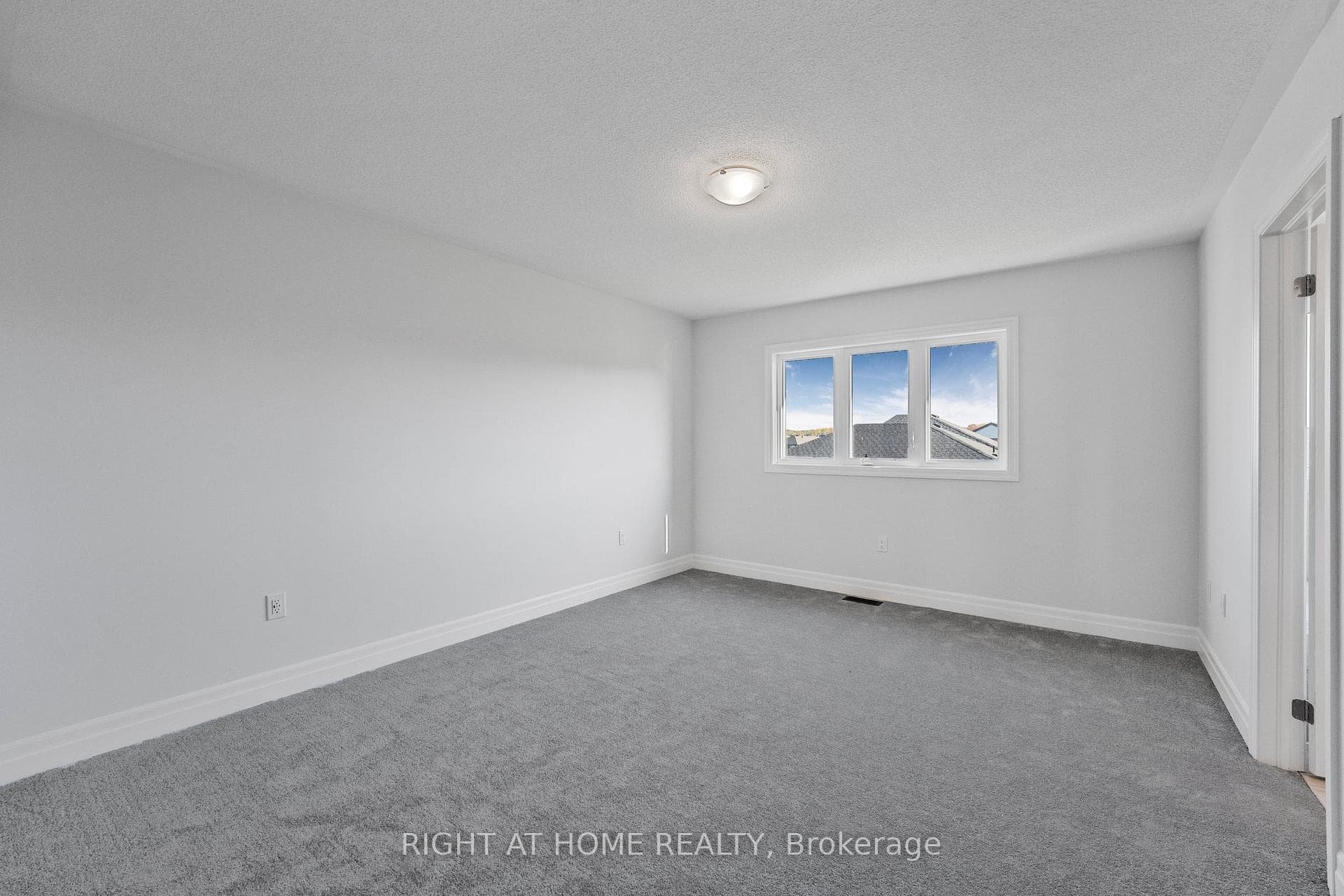 43 Federica Crescent photo 24