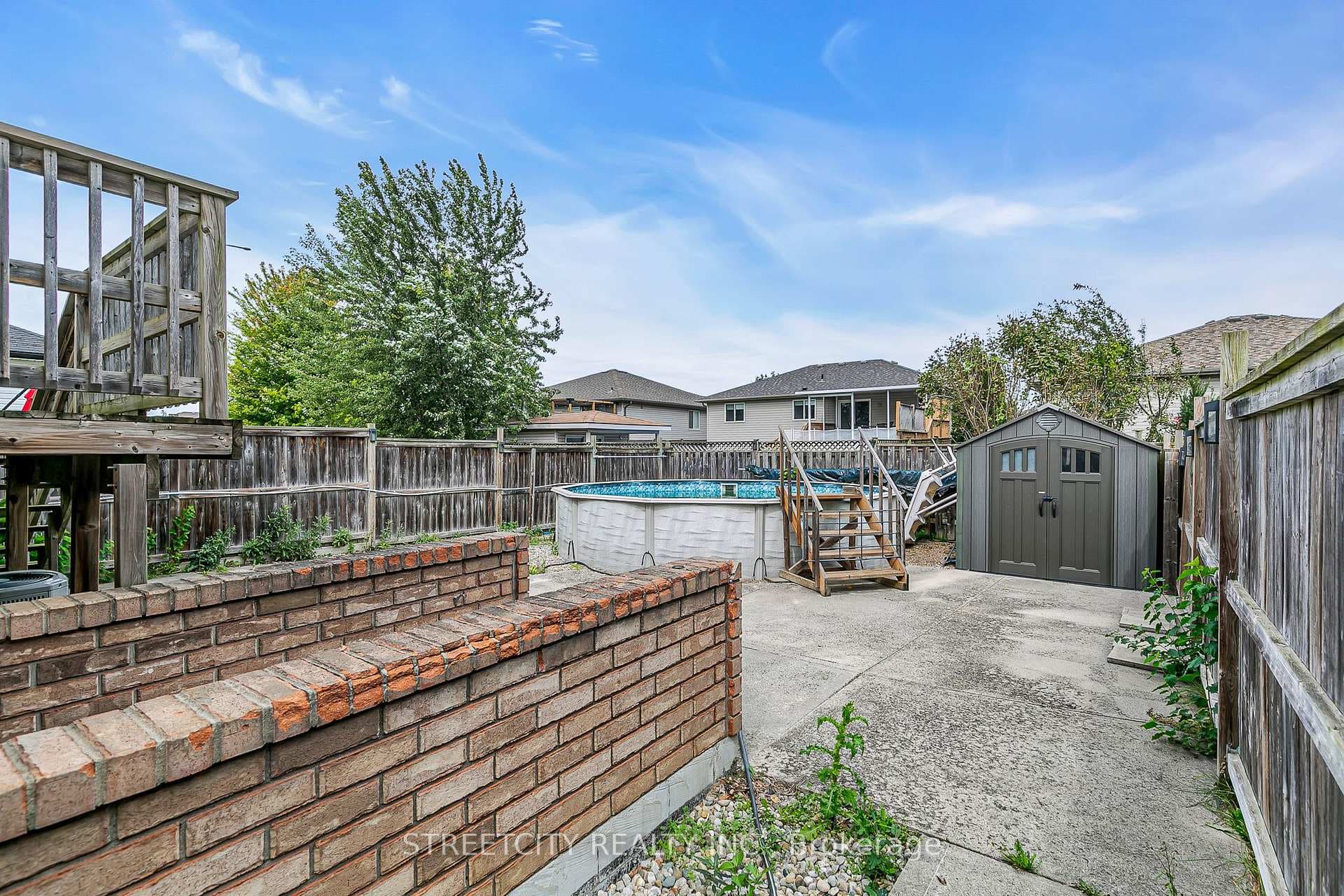 465 Jewel Street photo 32