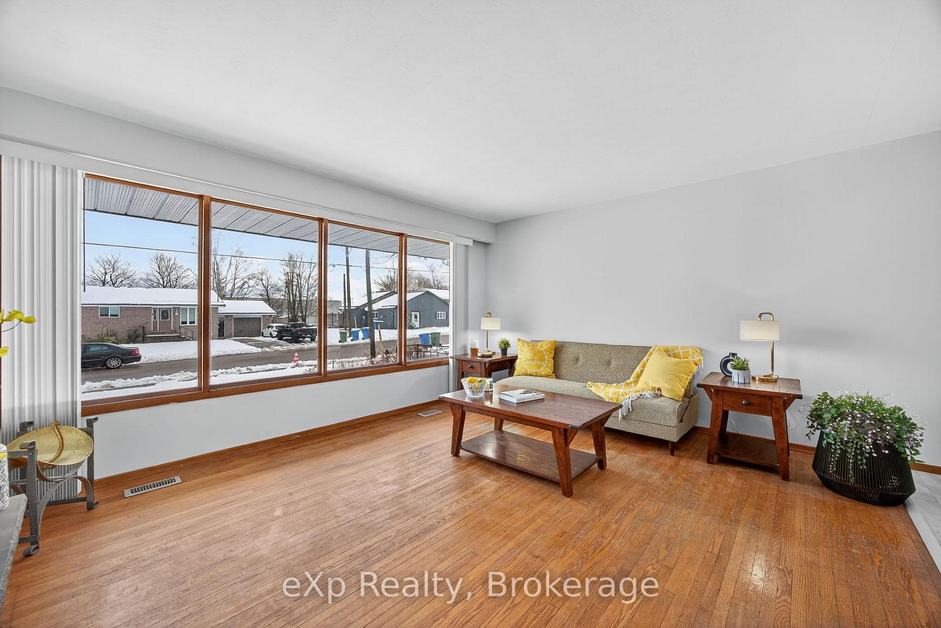 245 Victoria Street photo 9