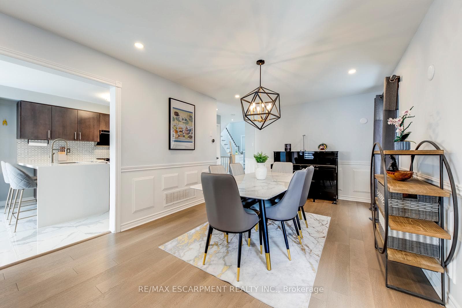 80 Beaverbrook Crescent photo 10