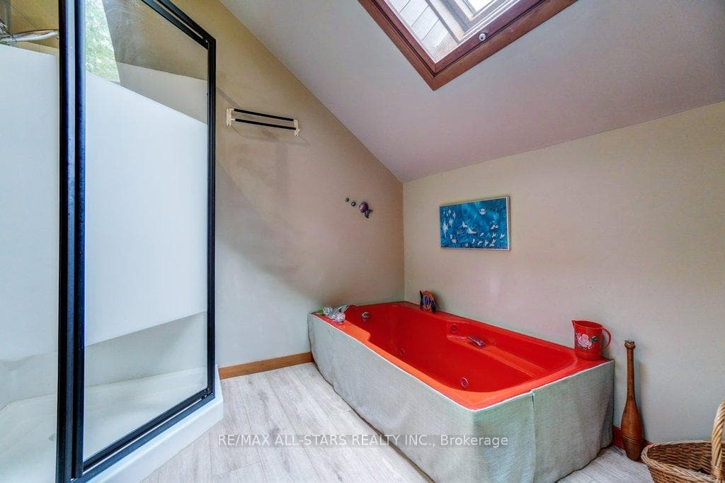 9388 Ravenshoe Road photo 28