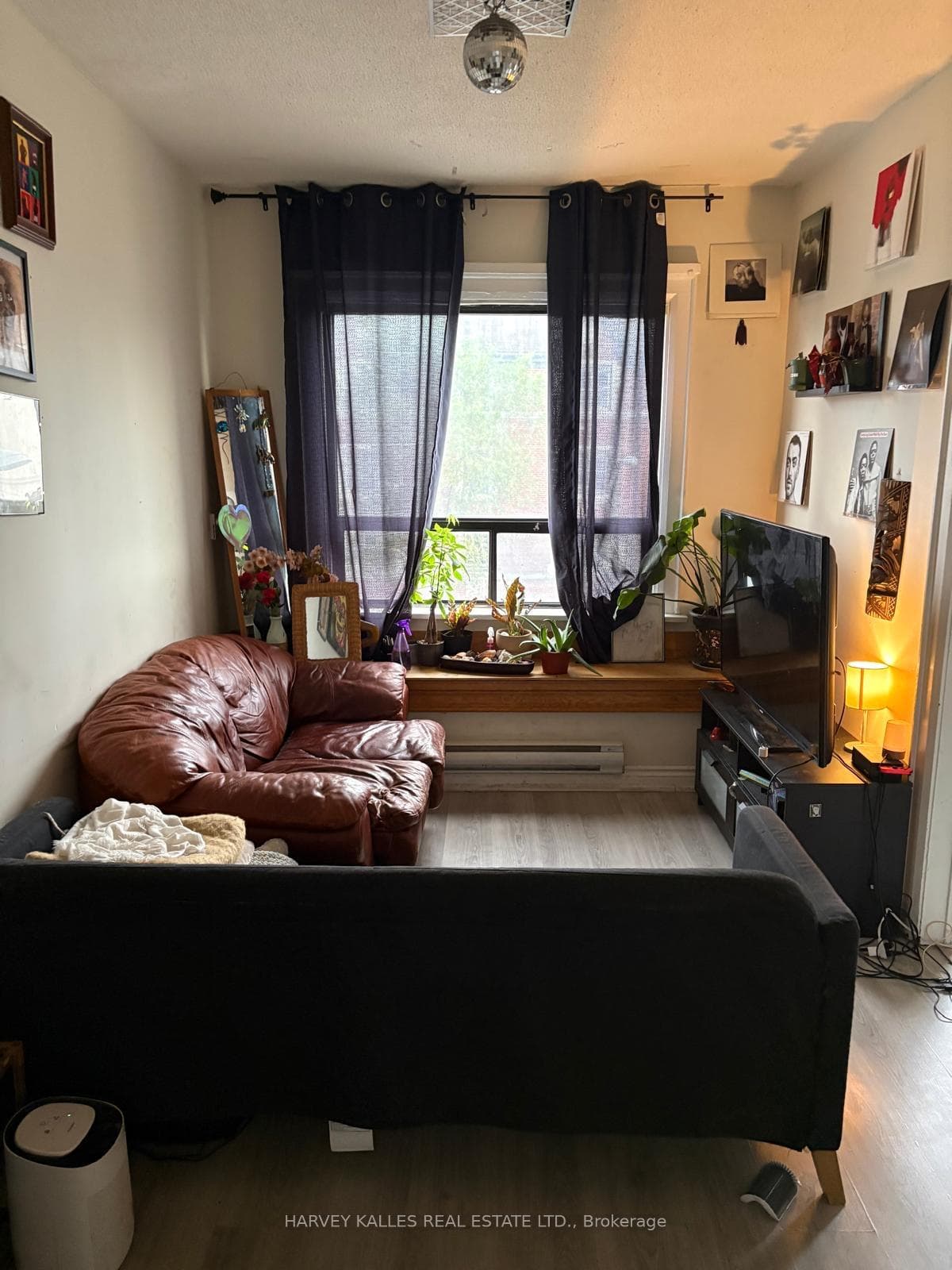 930 St Clair Avenue Unit 301 photo 2