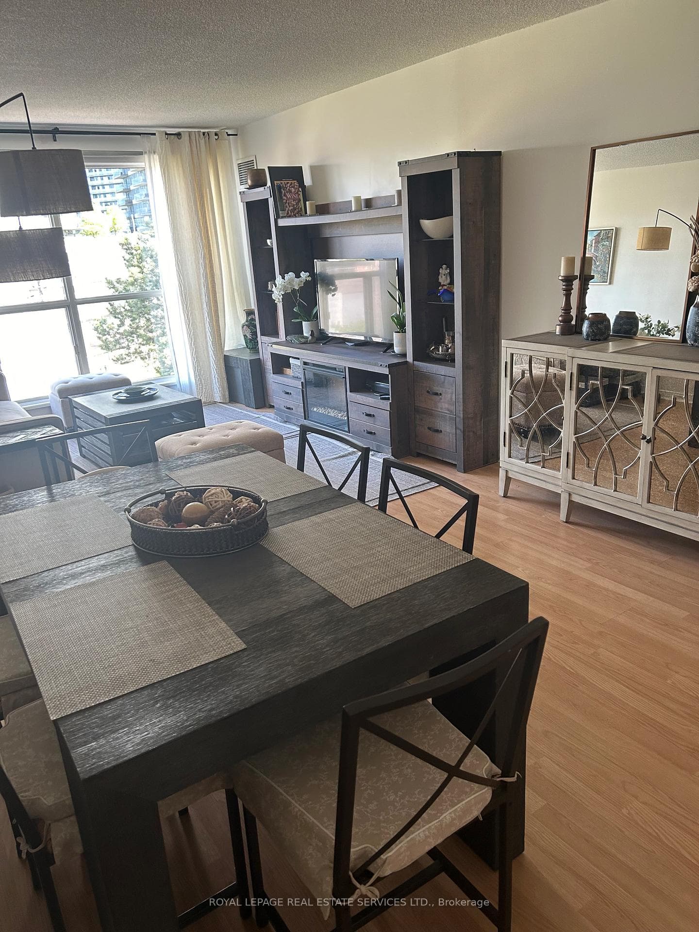 2261 Lake Shore Boulevard Unit 605 photo 2