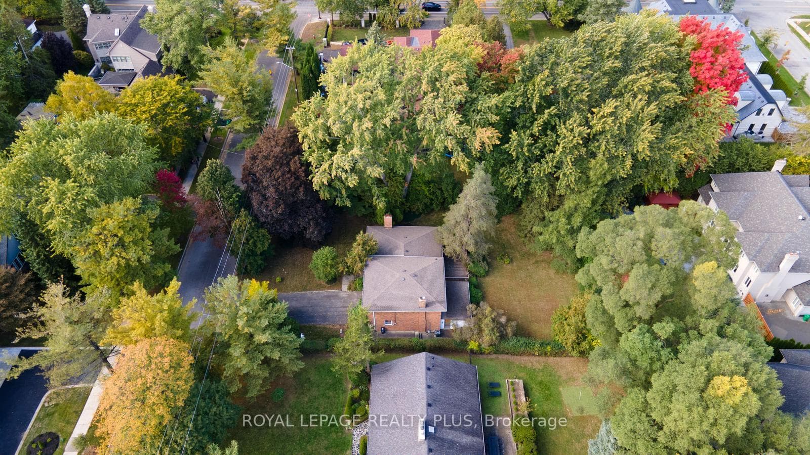 2113 Stonehouse Crescent photo 32