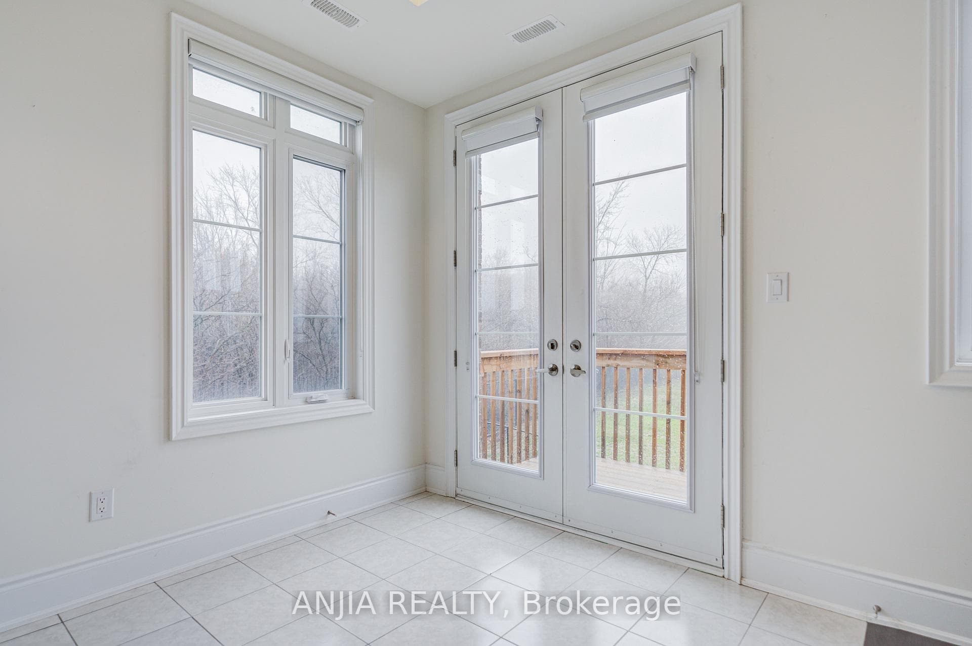 329 Swan Park Road photo 17