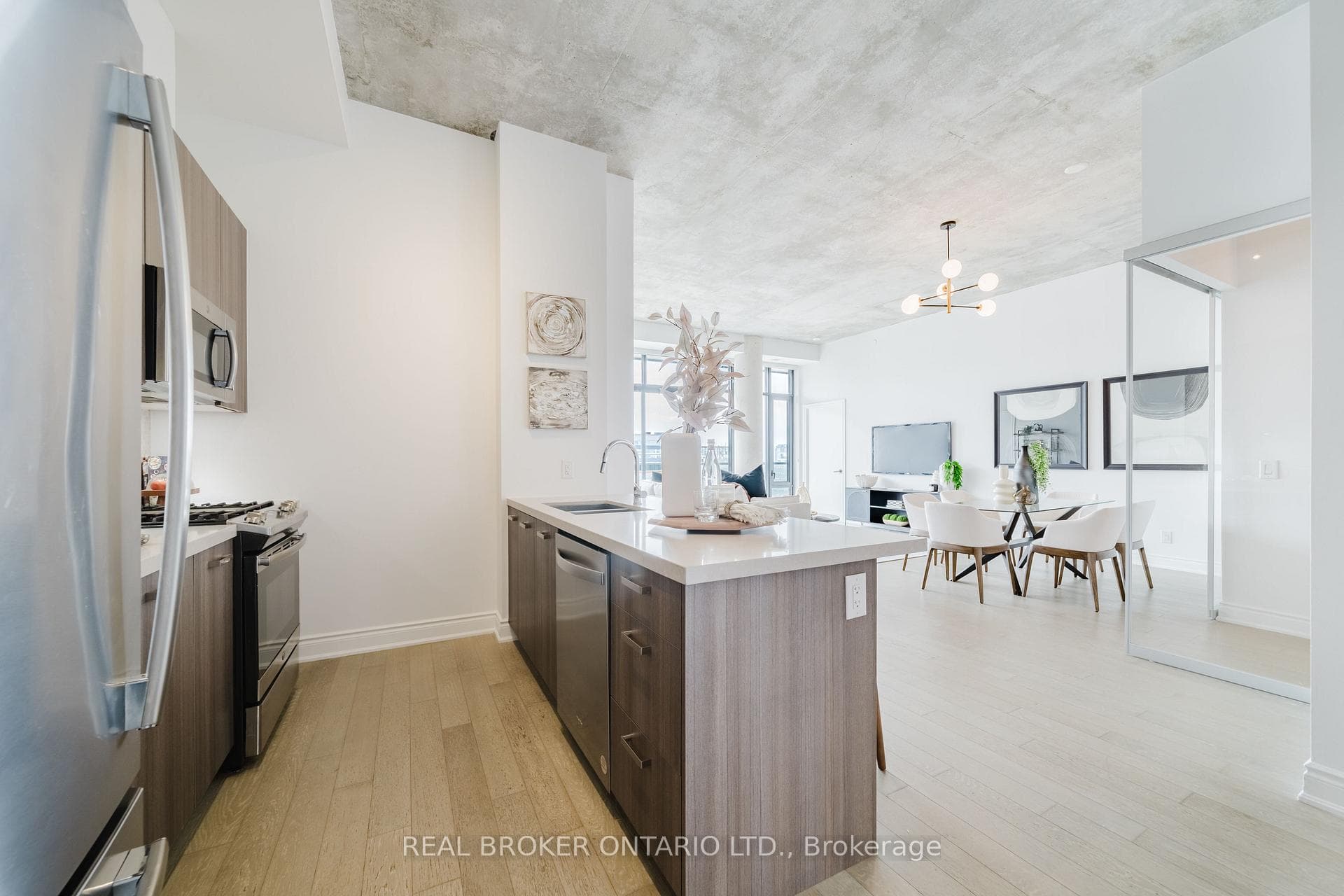 608 Richmond Street Unit 1305 photo 5