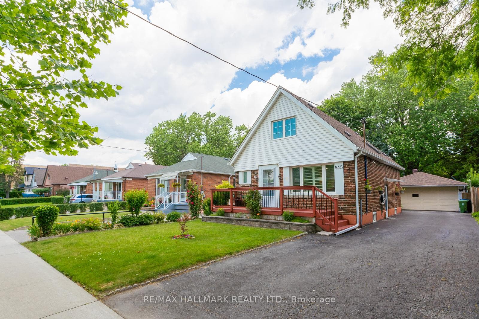 945 Pharmacy Avenue photo 44
