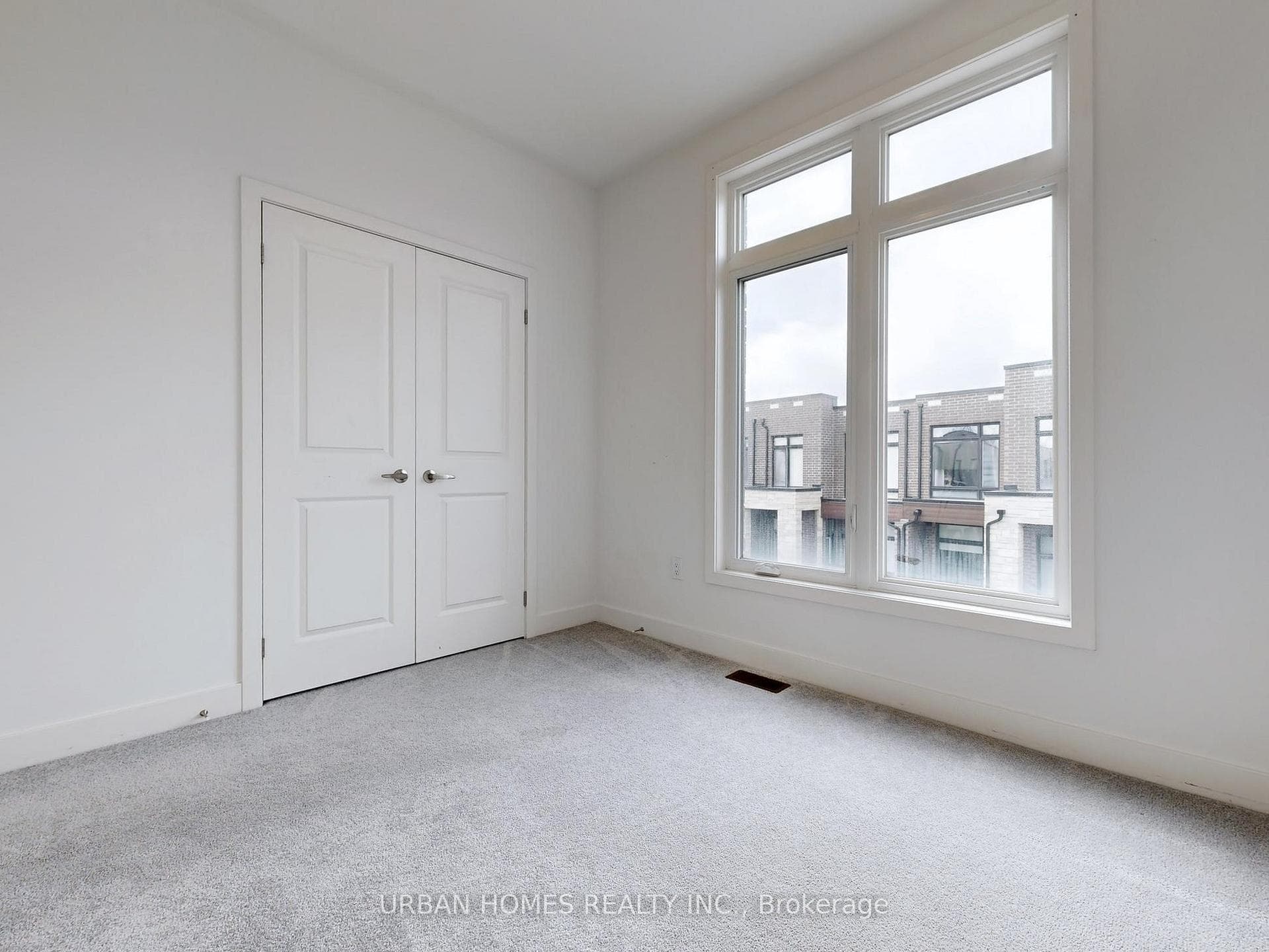41 Gerussi Street photo 27