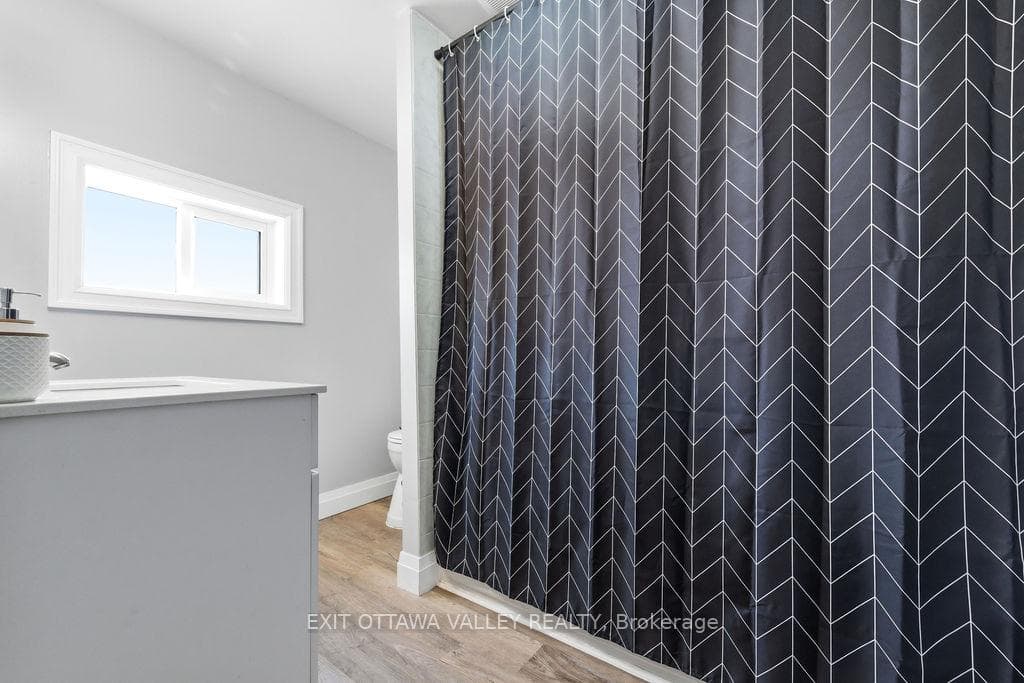18 Dandelion Drive photo 28