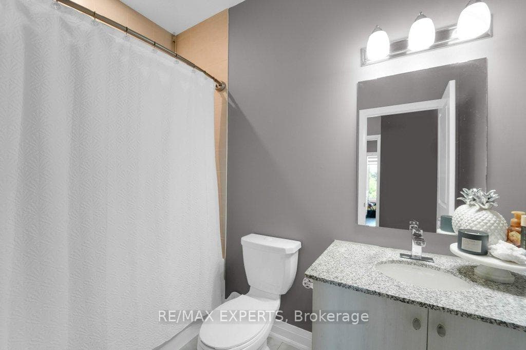 64 Queen Street Unit 405 photo 14
