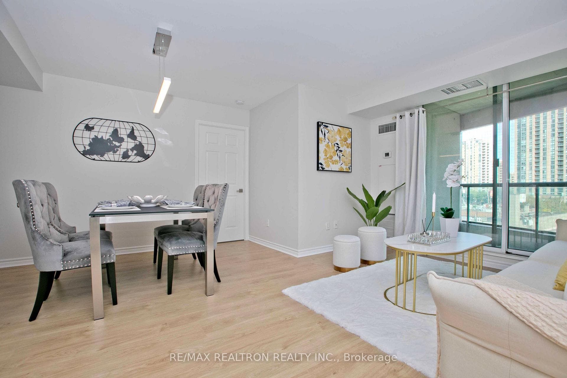 7 Lorraine Drive Unit 701 photo 9
