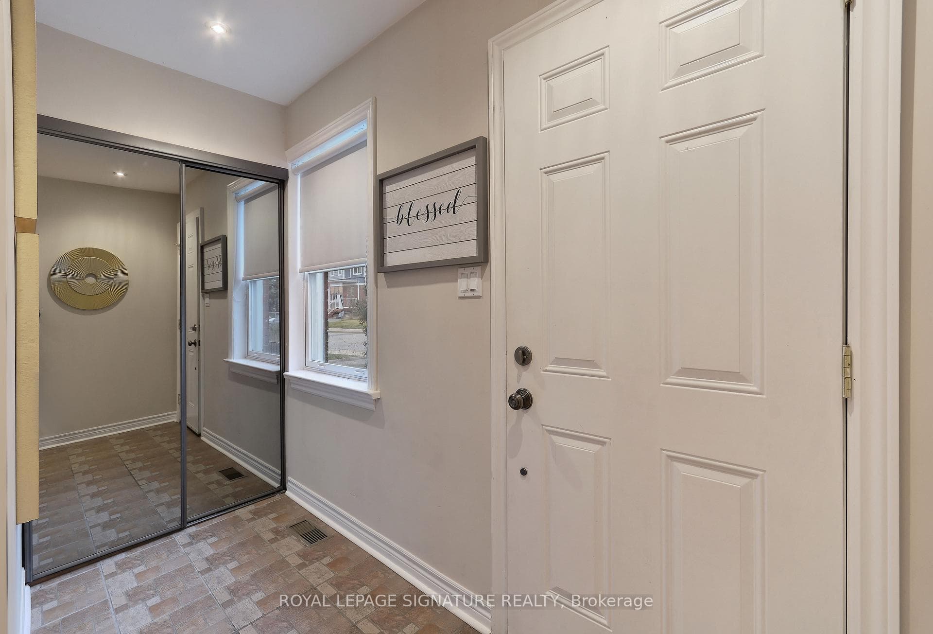 32 Pine Avenue photo 4