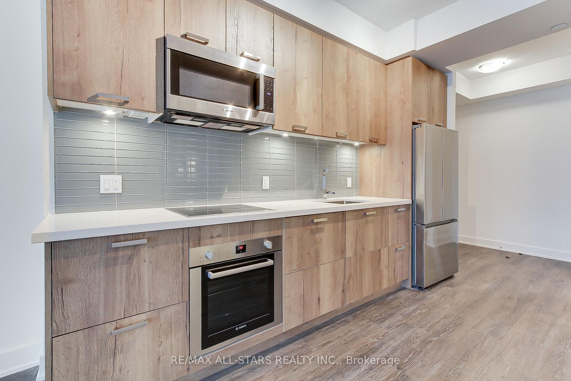 2 Teagarden Court Unit 303 photo 9