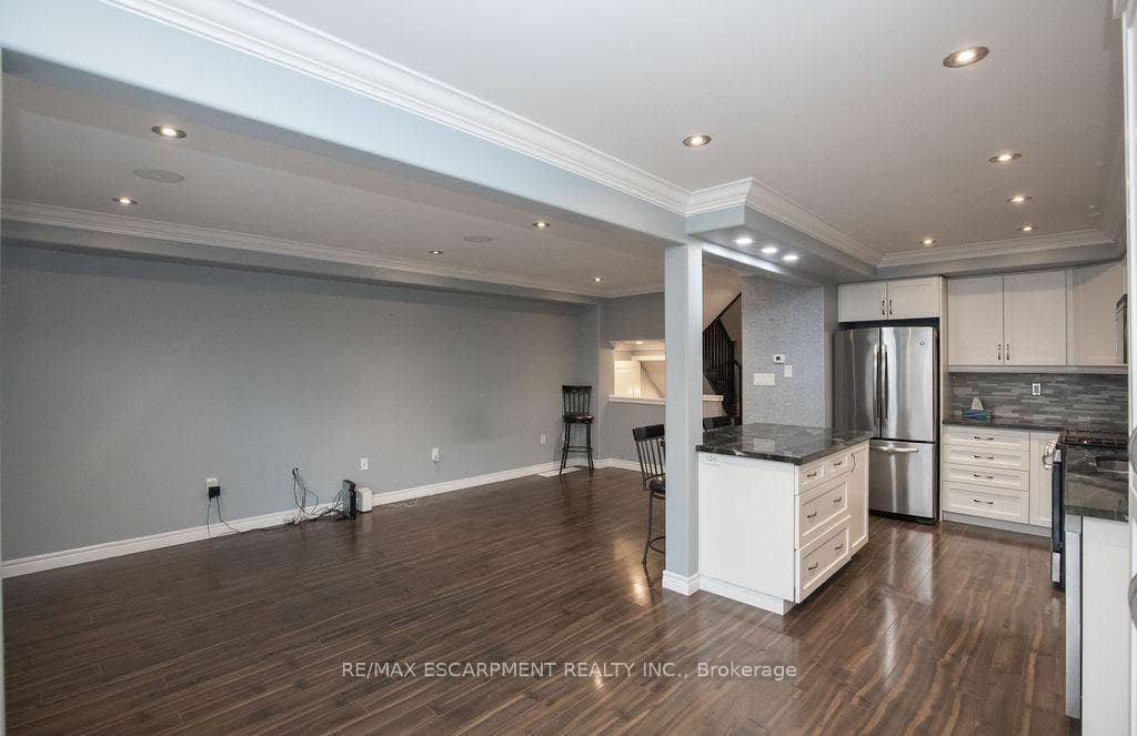 85 Chamomile Drive photo 8