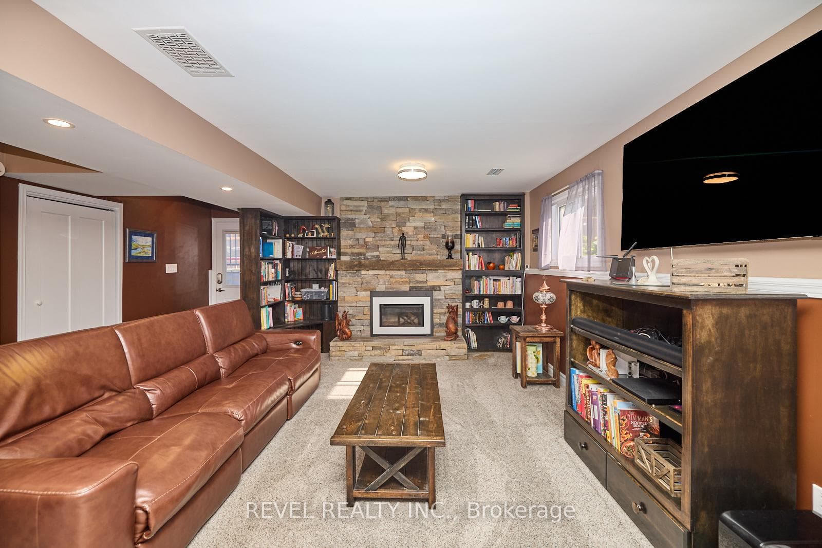 7623 Cavendish Drive photo 18