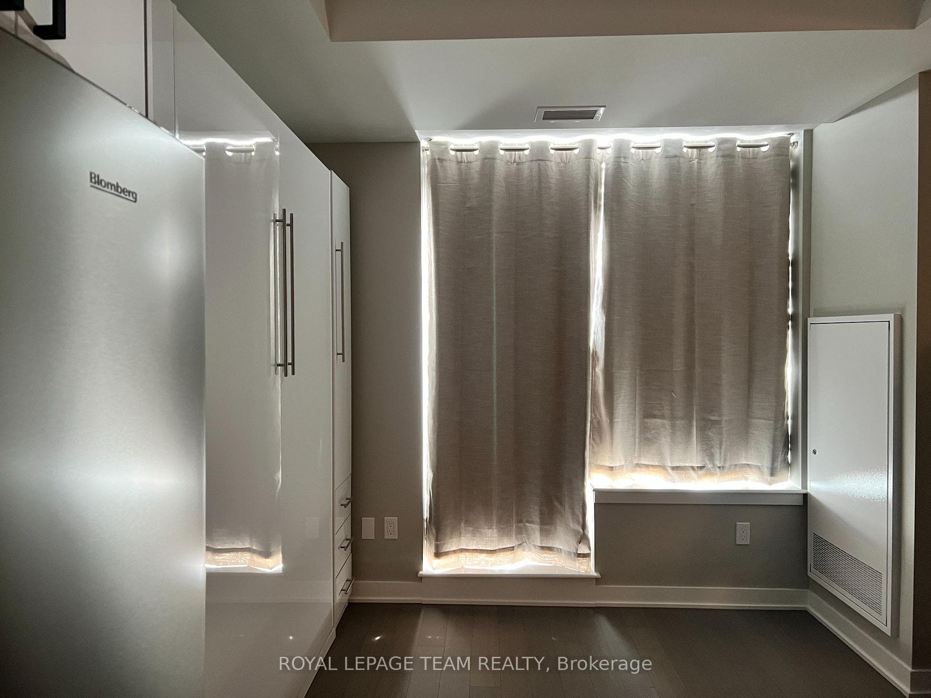 360 DESCHATELETS Avenue Unit 303 photo 26
