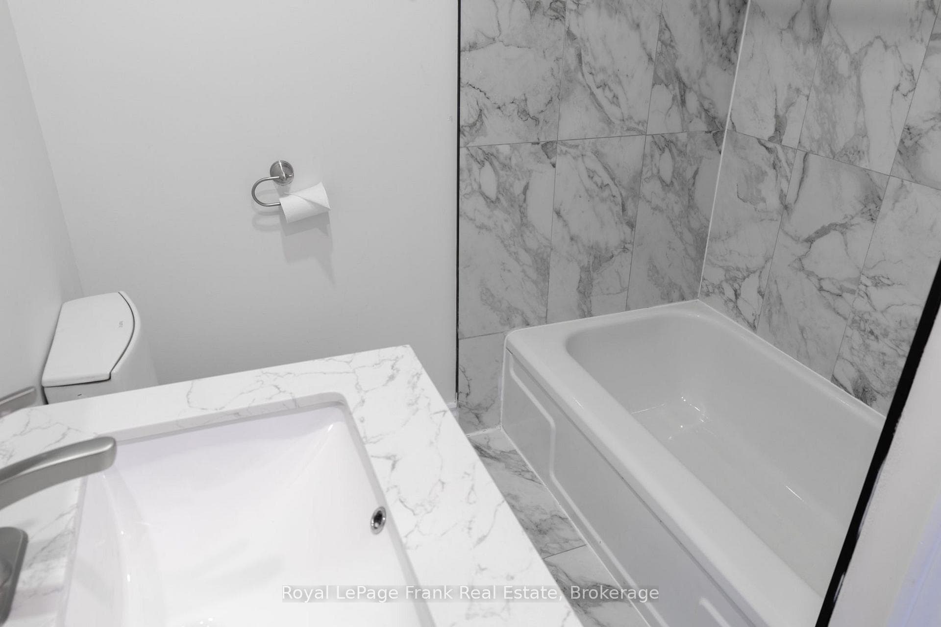 86 Mary Street Unit 6 photo 14
