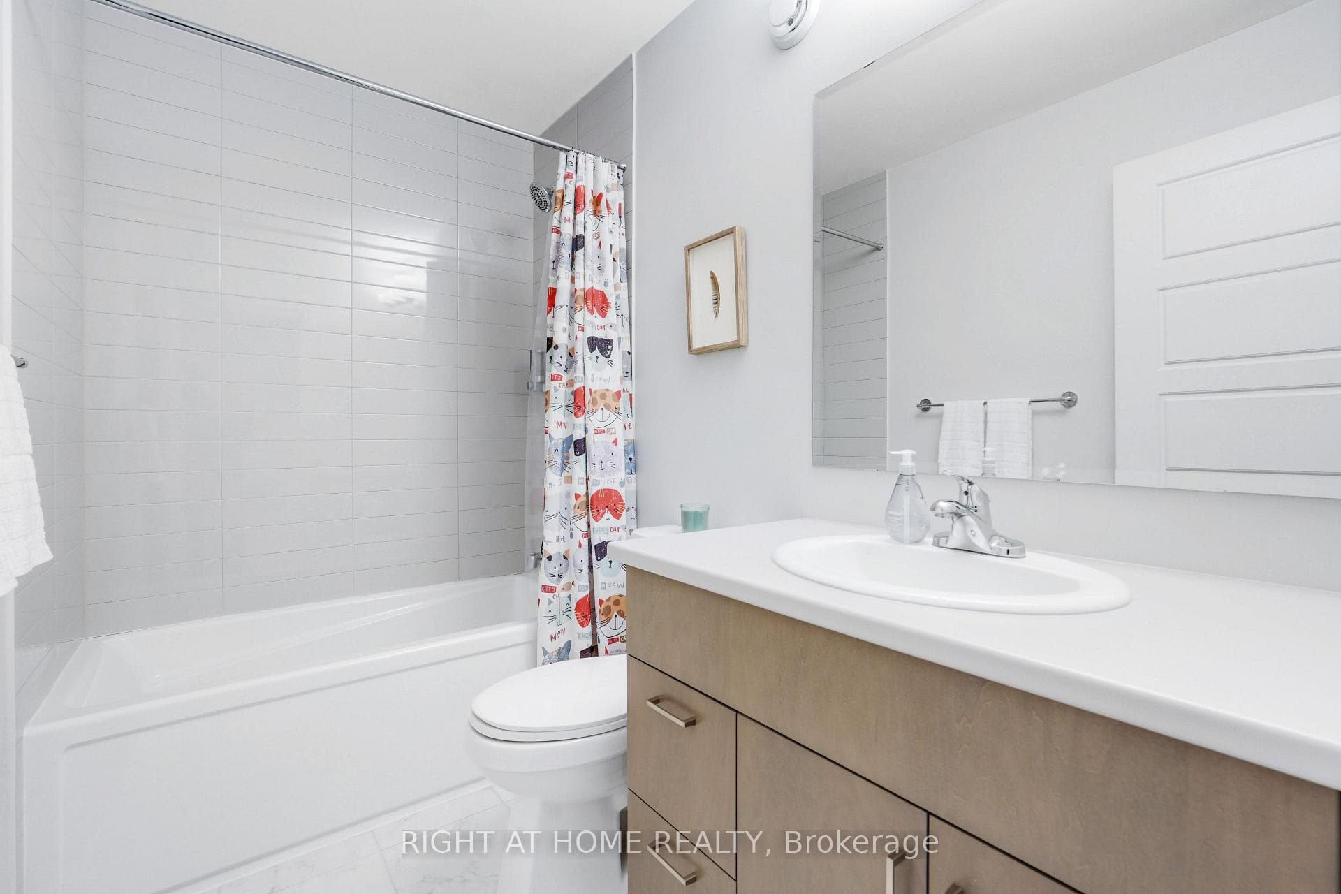 Main Bath 4 pcs