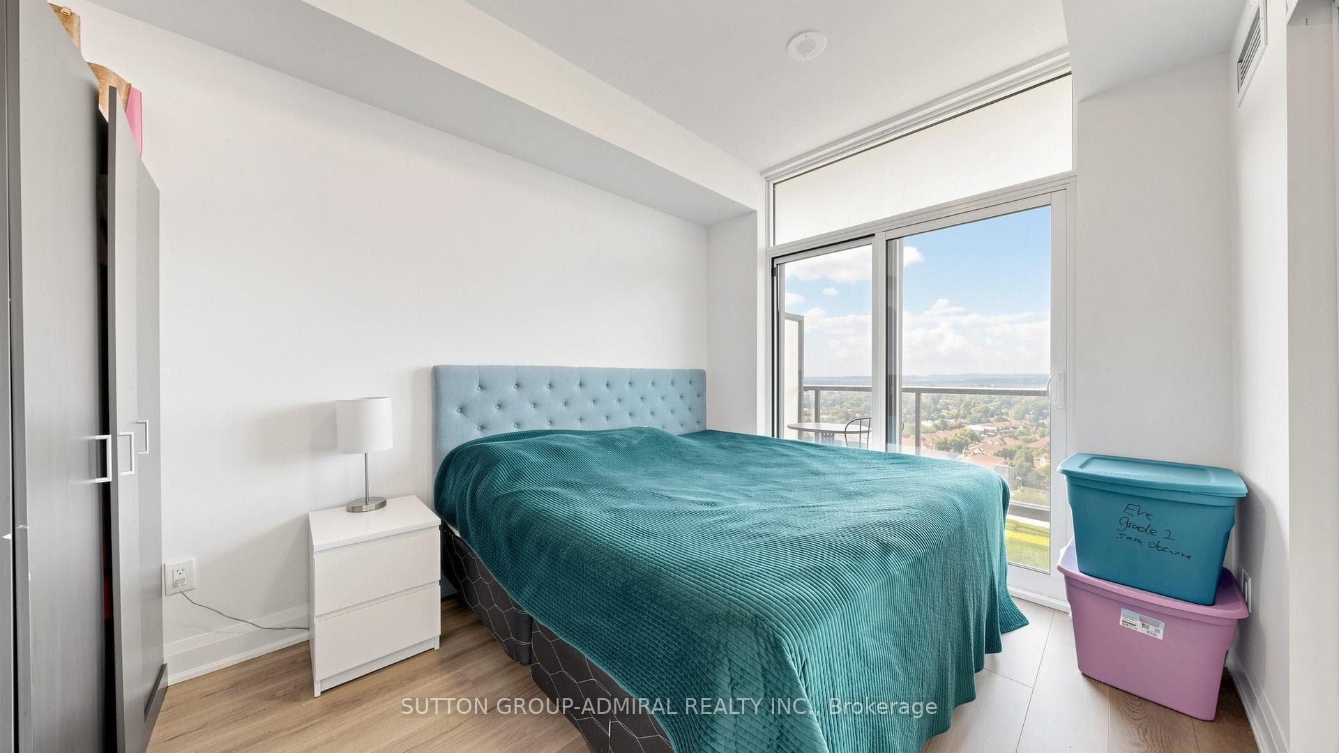 20 Gatineau Drive Unit 1708E photo 9